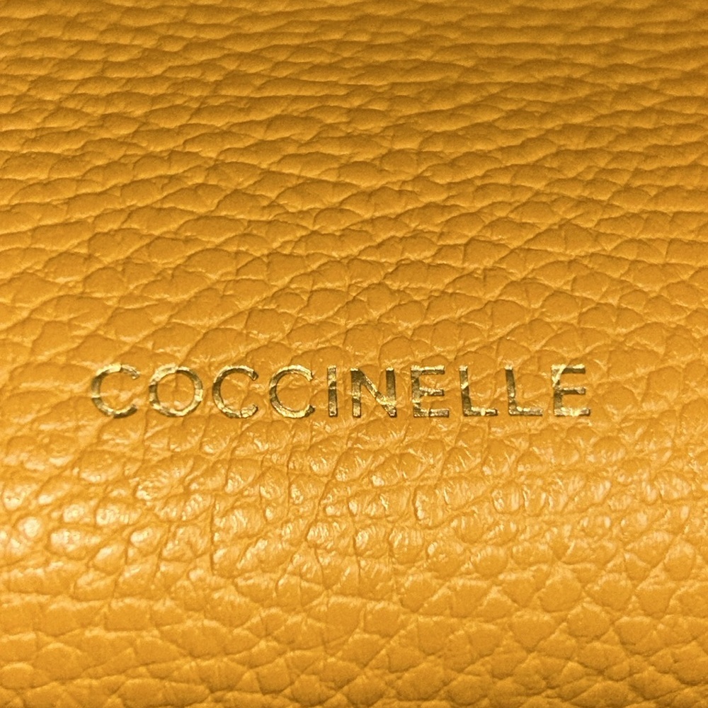 ✨Coccinelle Pebbled Leather Handbag/Crossbody✨NWT $365 - Picture 6 of 9